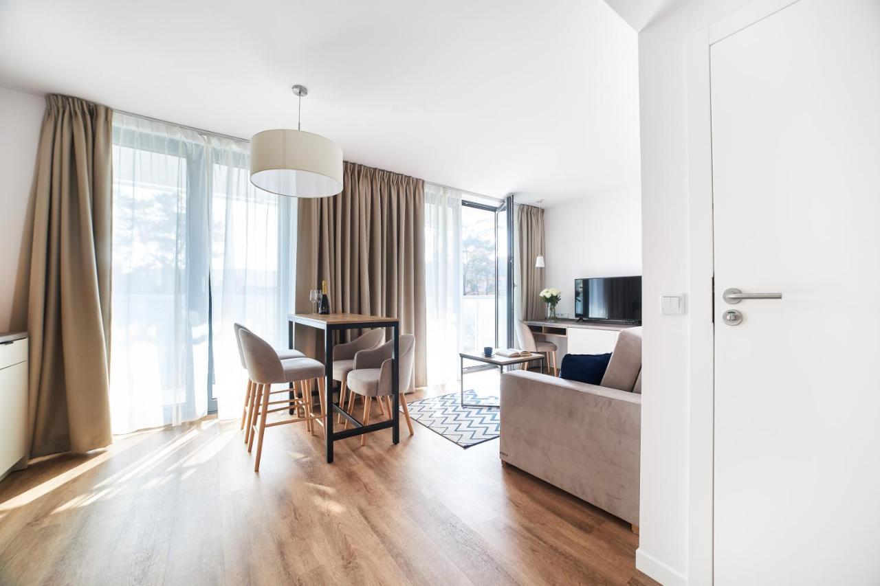 Jantaris Mielno Apartamenty Przy Plazy Экстерьер фото