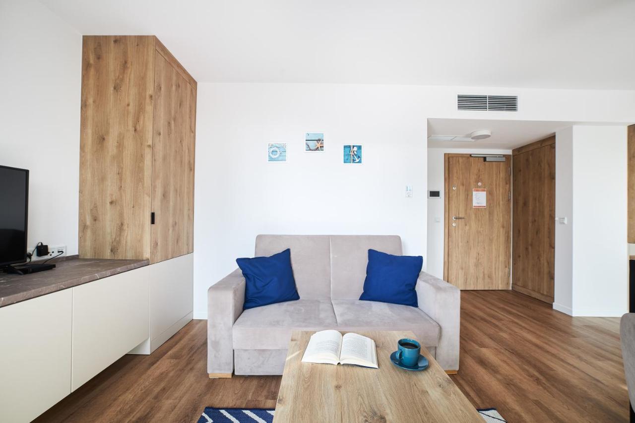 Jantaris Mielno Apartamenty Przy Plazy Экстерьер фото
