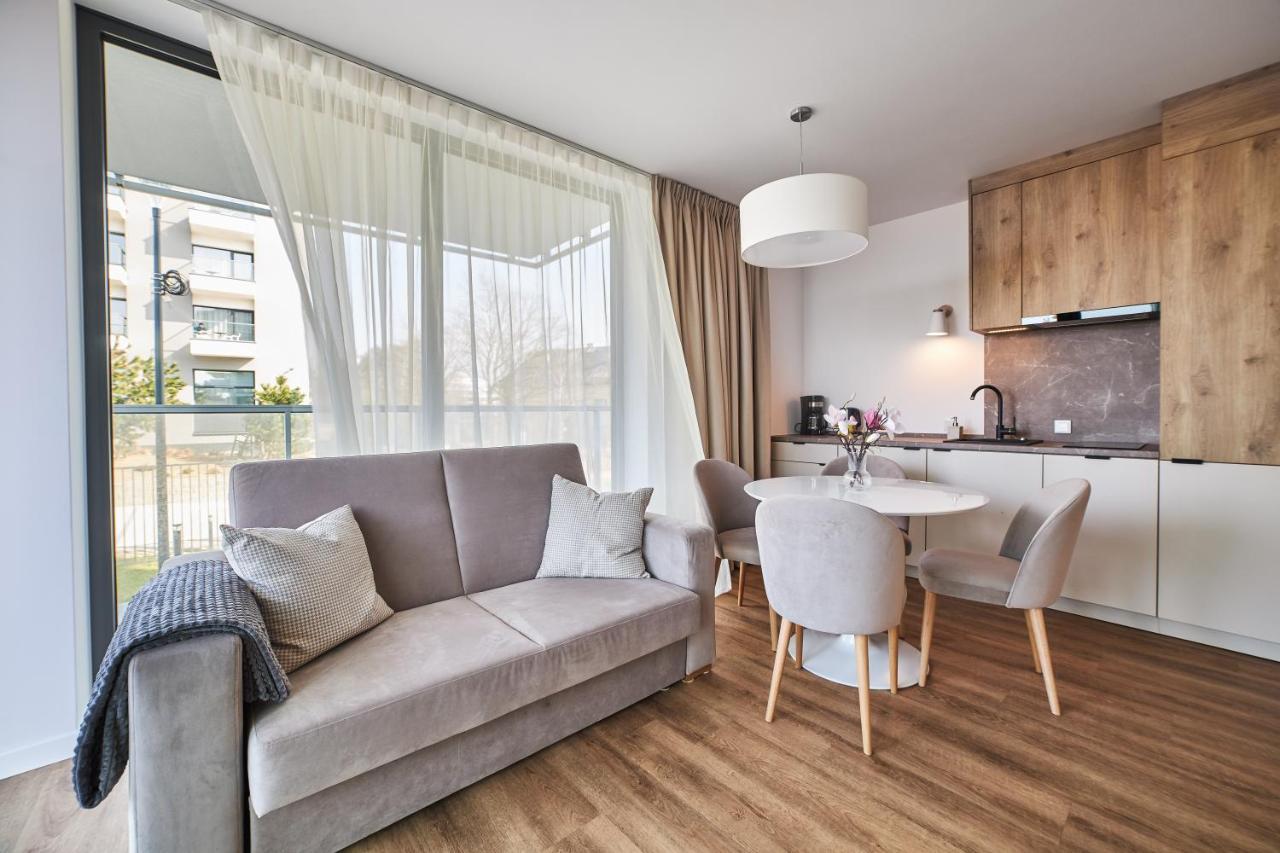 Jantaris Mielno Apartamenty Przy Plazy Экстерьер фото