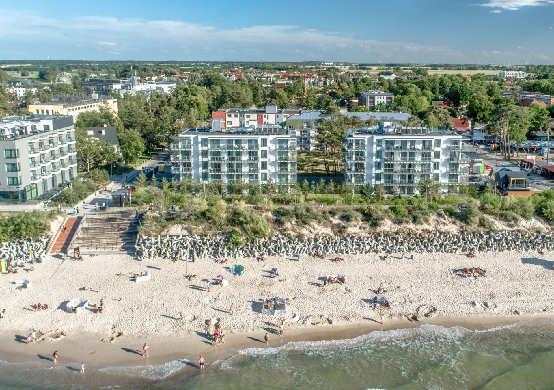 Jantaris Mielno Apartamenty Przy Plazy Экстерьер фото